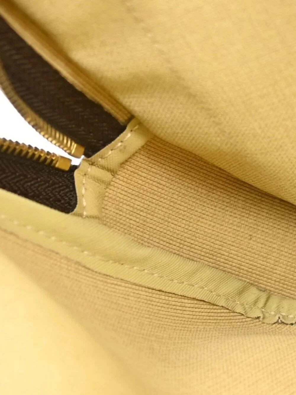 LOUIS VUITTON REPORTER PM MESSENGER SHOULDER BAG